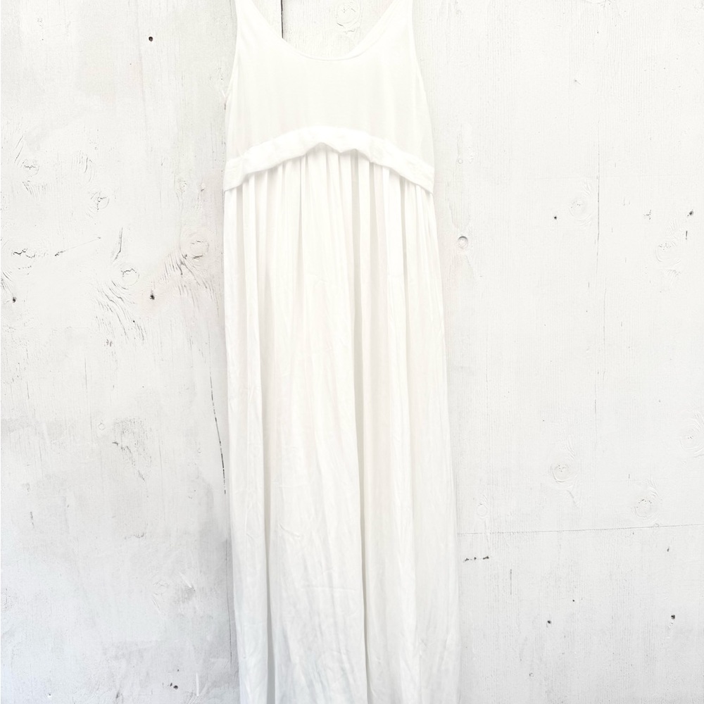 Elegant White Maxi Dress